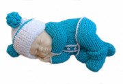 3D Форма силиконовая "Младенец в вязаном костюме и шапочке"